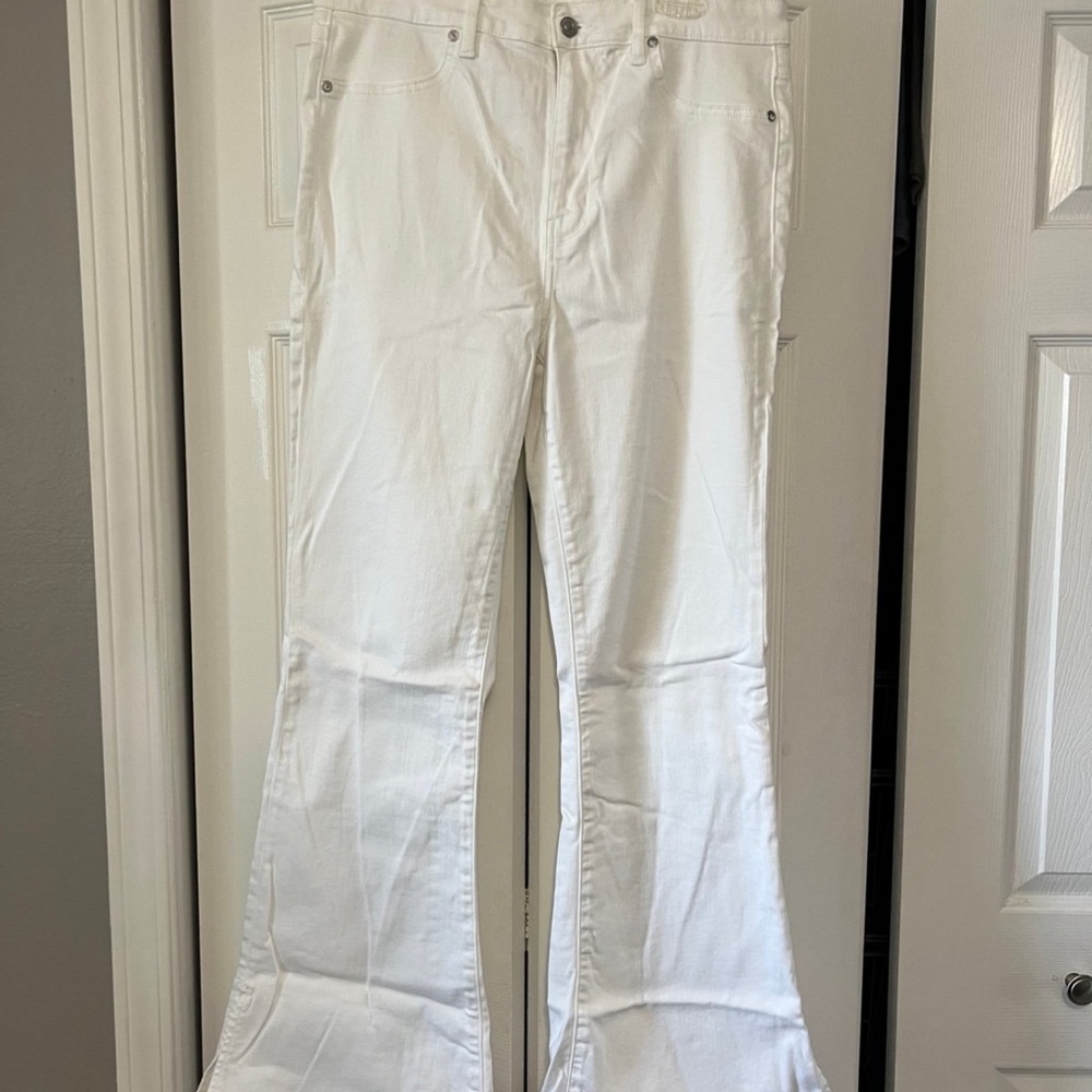 American Eagle Outfitters White Flare Jeans